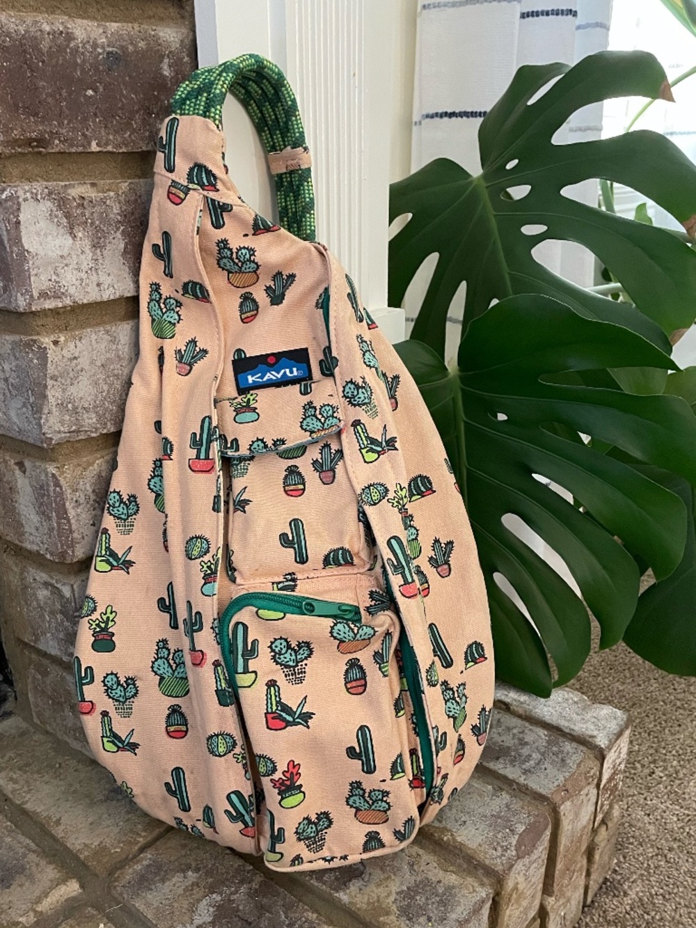 KAVU Rope Bag, Cactus/succulent pattern - Picture 1 of 8